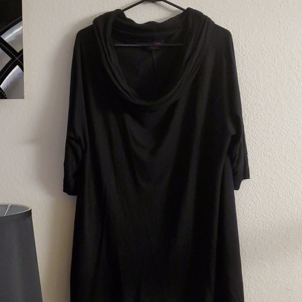 3/4 sleeve shirt w cowl neck